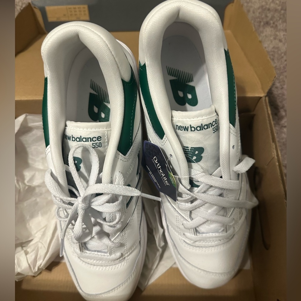 Green New balance 550 Green and white